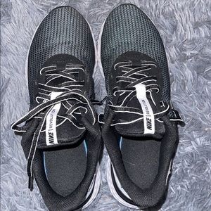 Women’s Nike Revolution